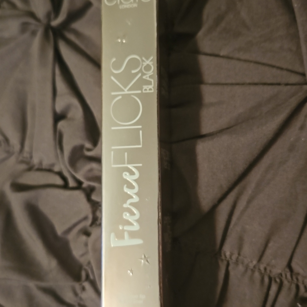 New in Box Ciate London Fierce Flicks Black Precision Tip Liquid Eyeliner - Picture 4 of 9